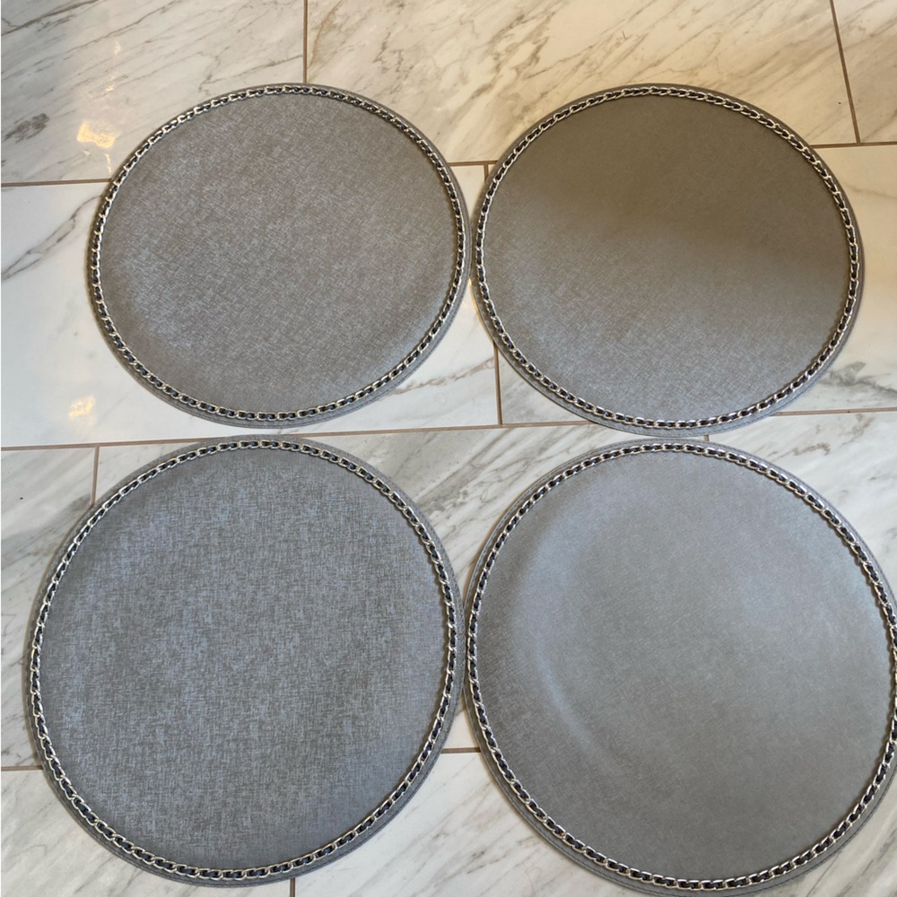 Set Of 4 Mode Living Gray Silver Chain Trim Vinyl Placemat 16”-Perfect